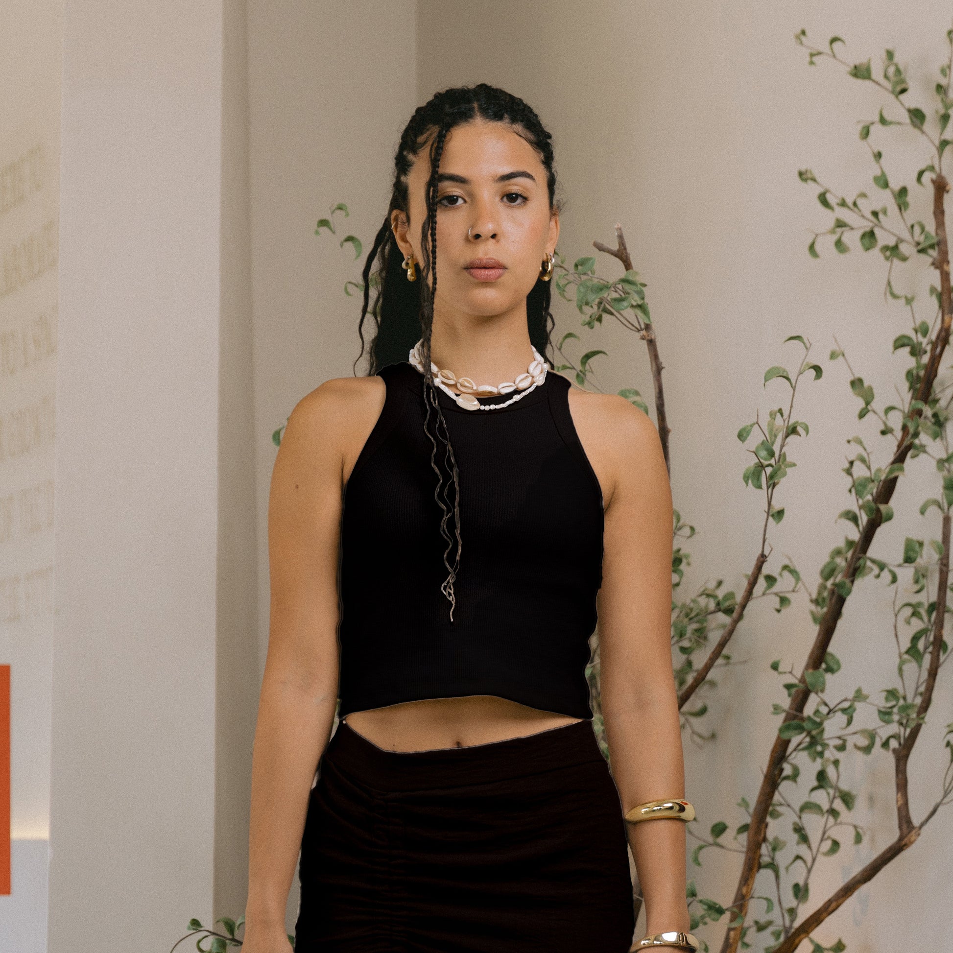 Black Round Neck Tank Top