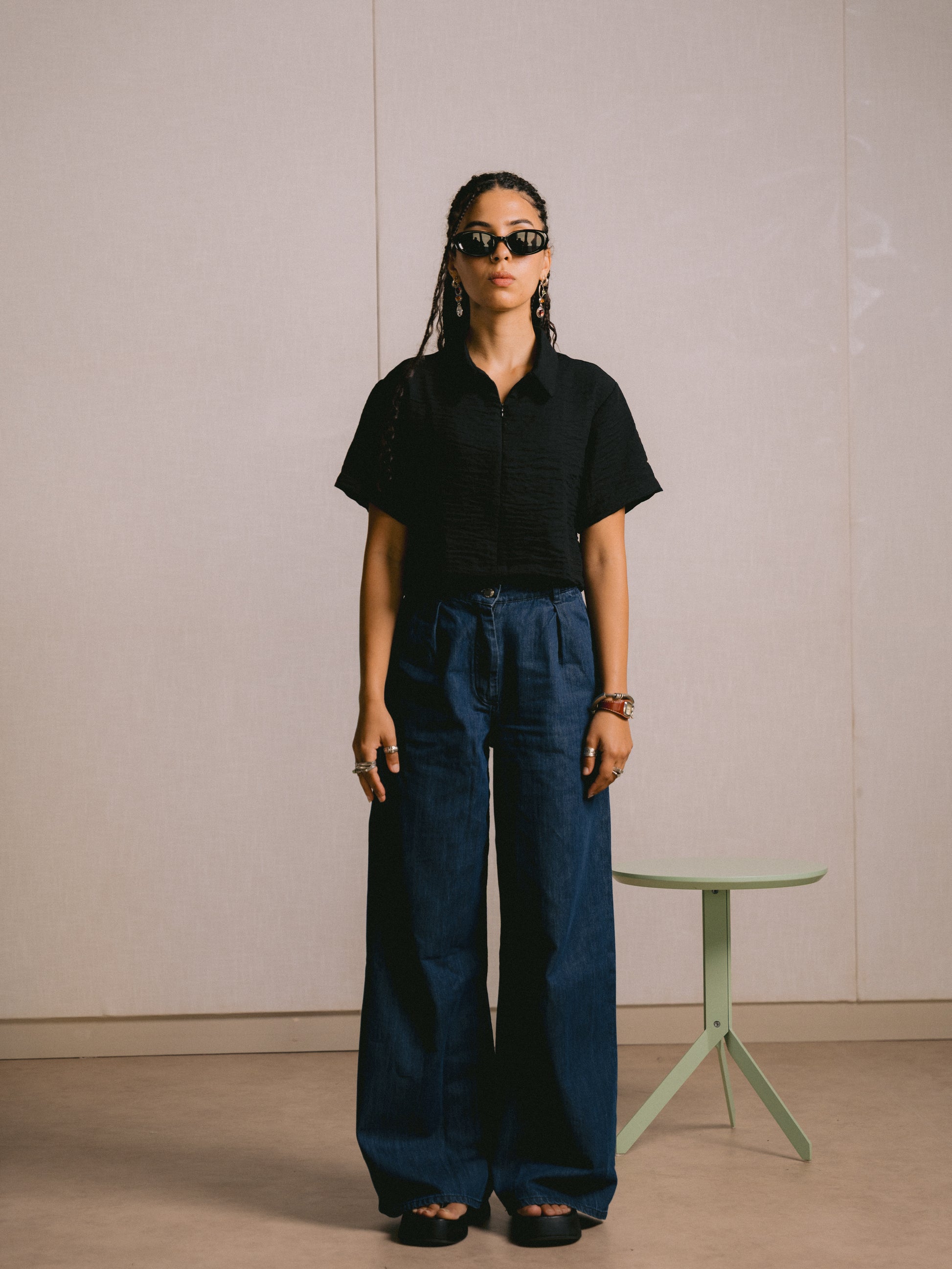 Black Capri Blend Crop