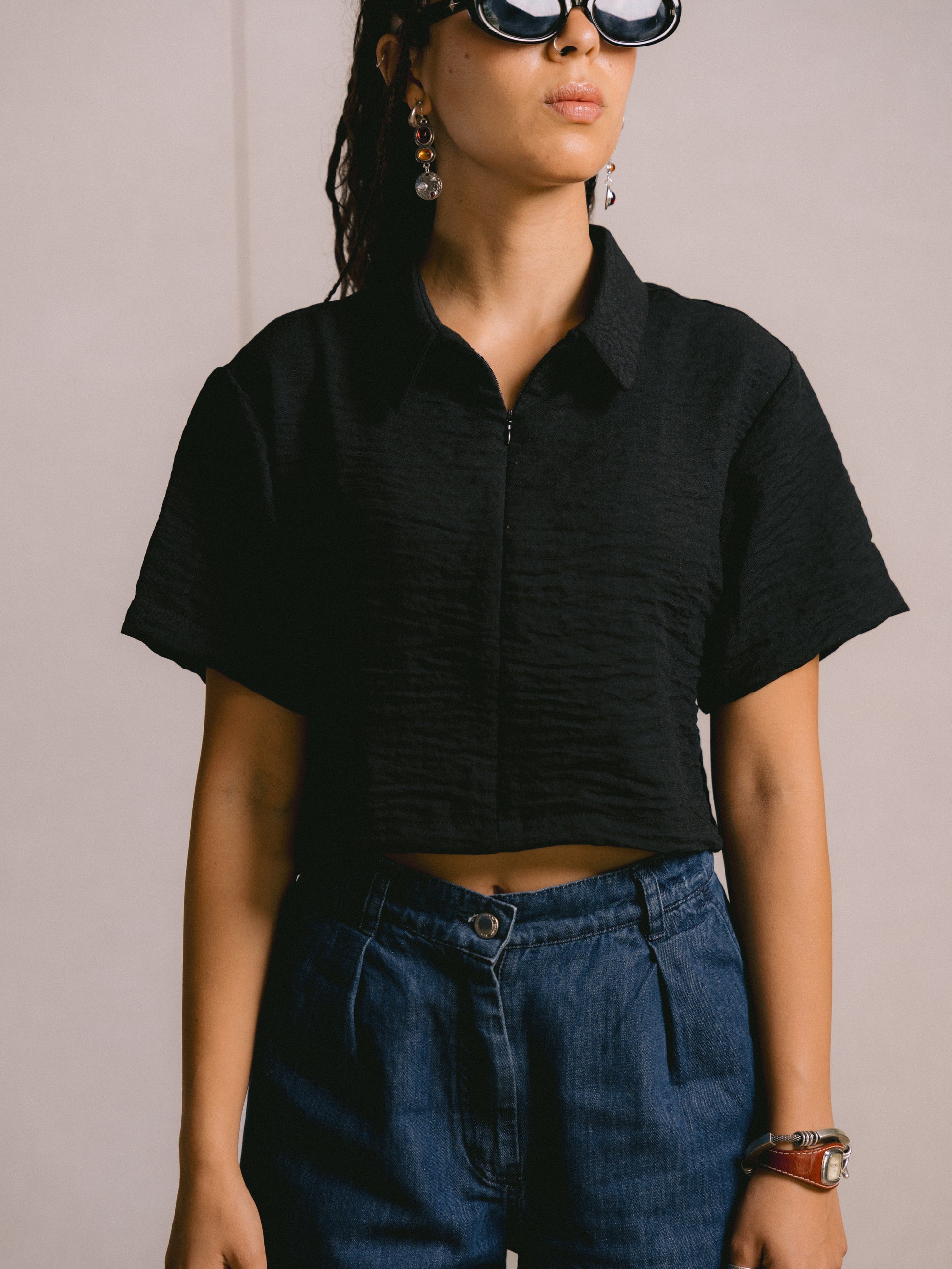 Black Capri Blend Crop