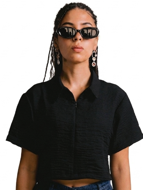 Black Capri Blend Crop