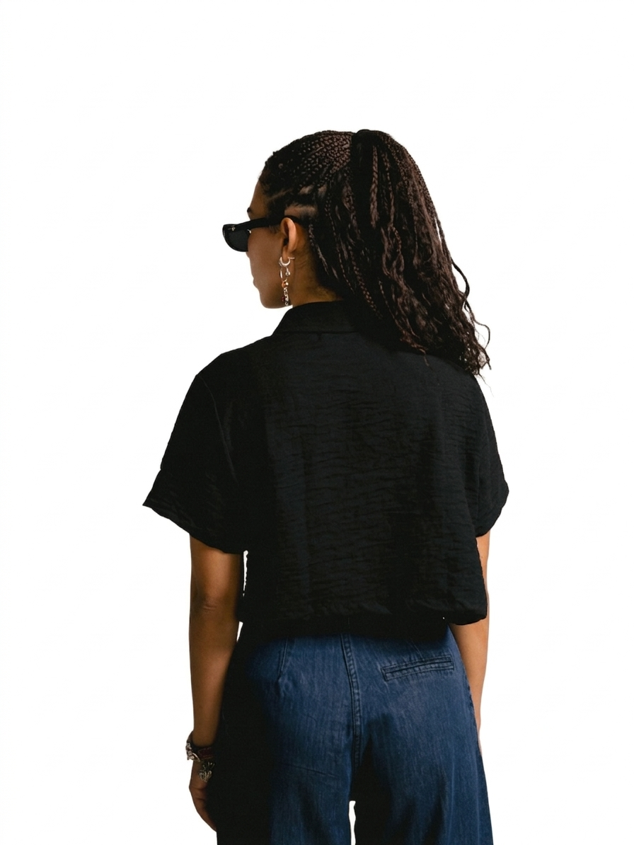 Black Capri Blend Crop